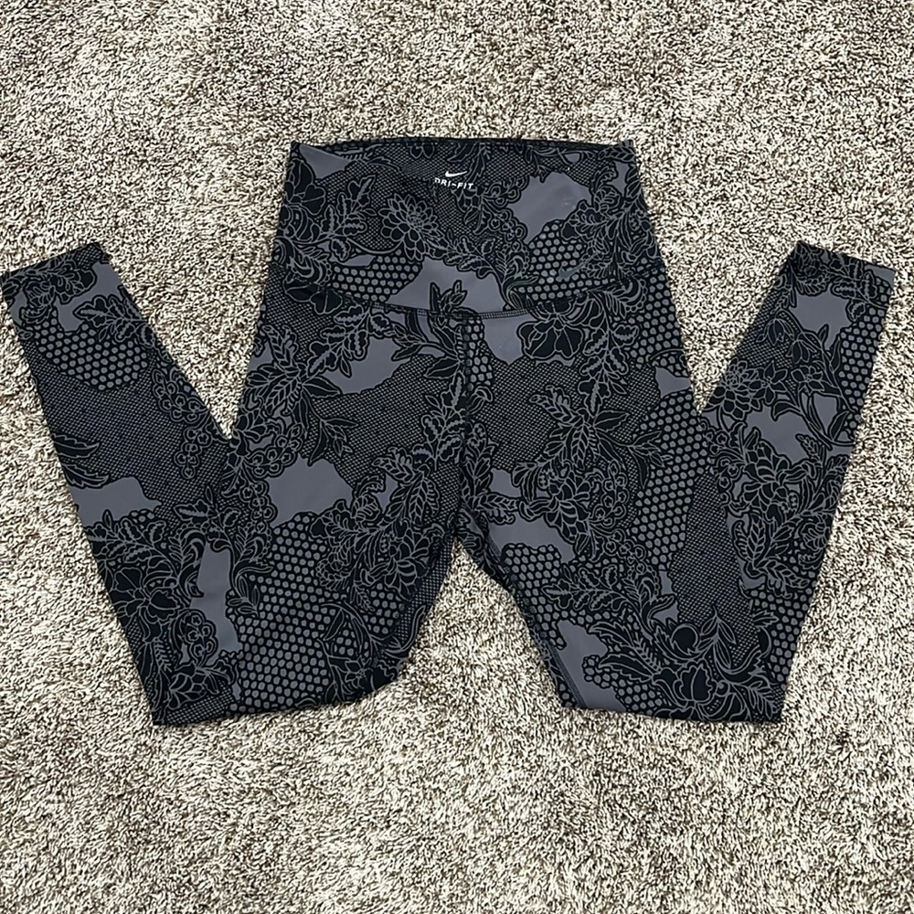 Nike leggings